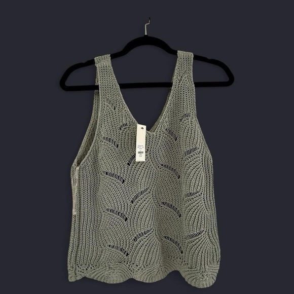 Sleeveless Top - Sage Green - Picture 2 of 3